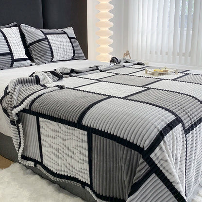 Soft Plush Plaid Throw Blanket All Season Multifunctional for Sofa Bed Office Travel Camping Napping, Ideal Christmas Gift