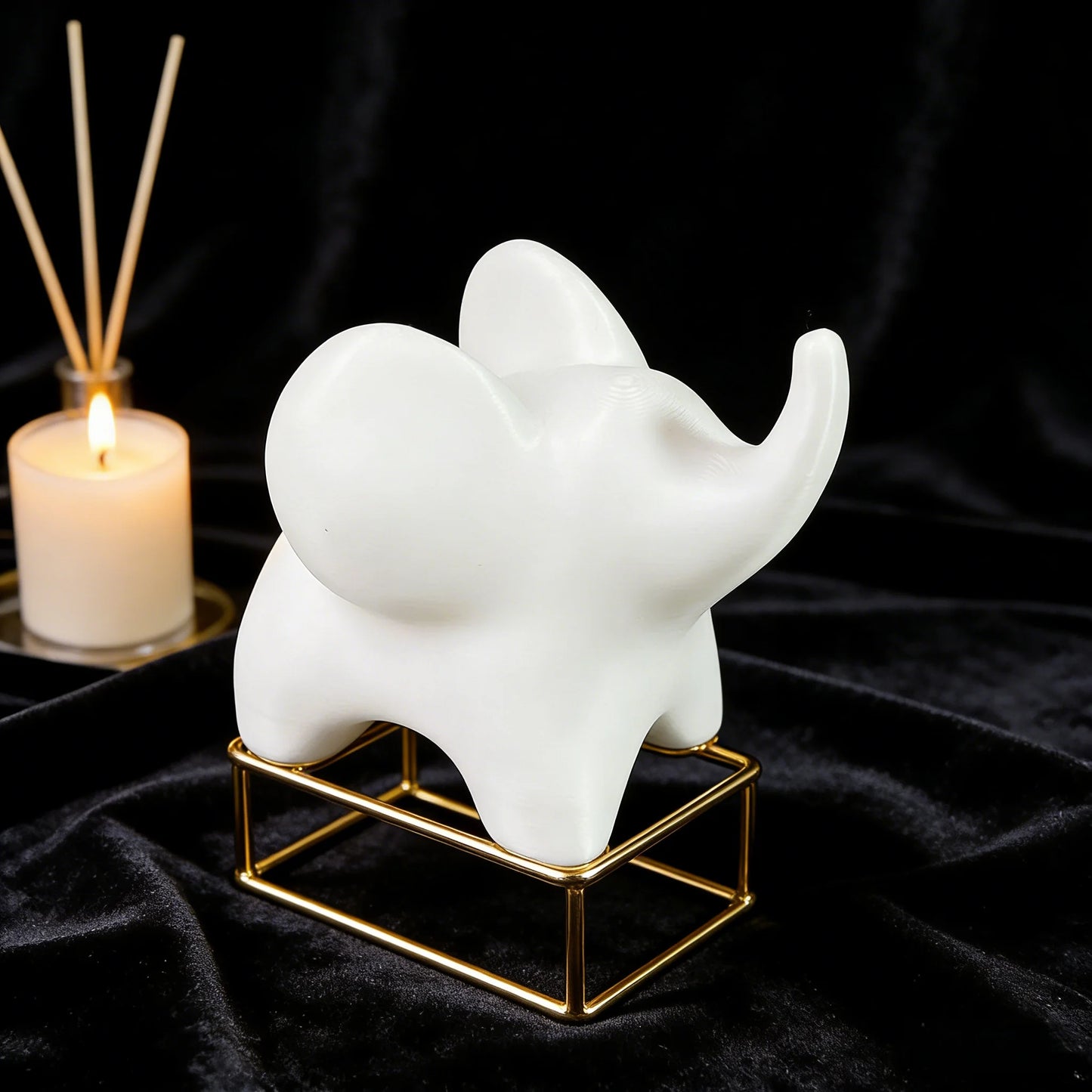 Creative Mini Elephant Sculpture: Minimalist Accent for Home Office Desk Decor
