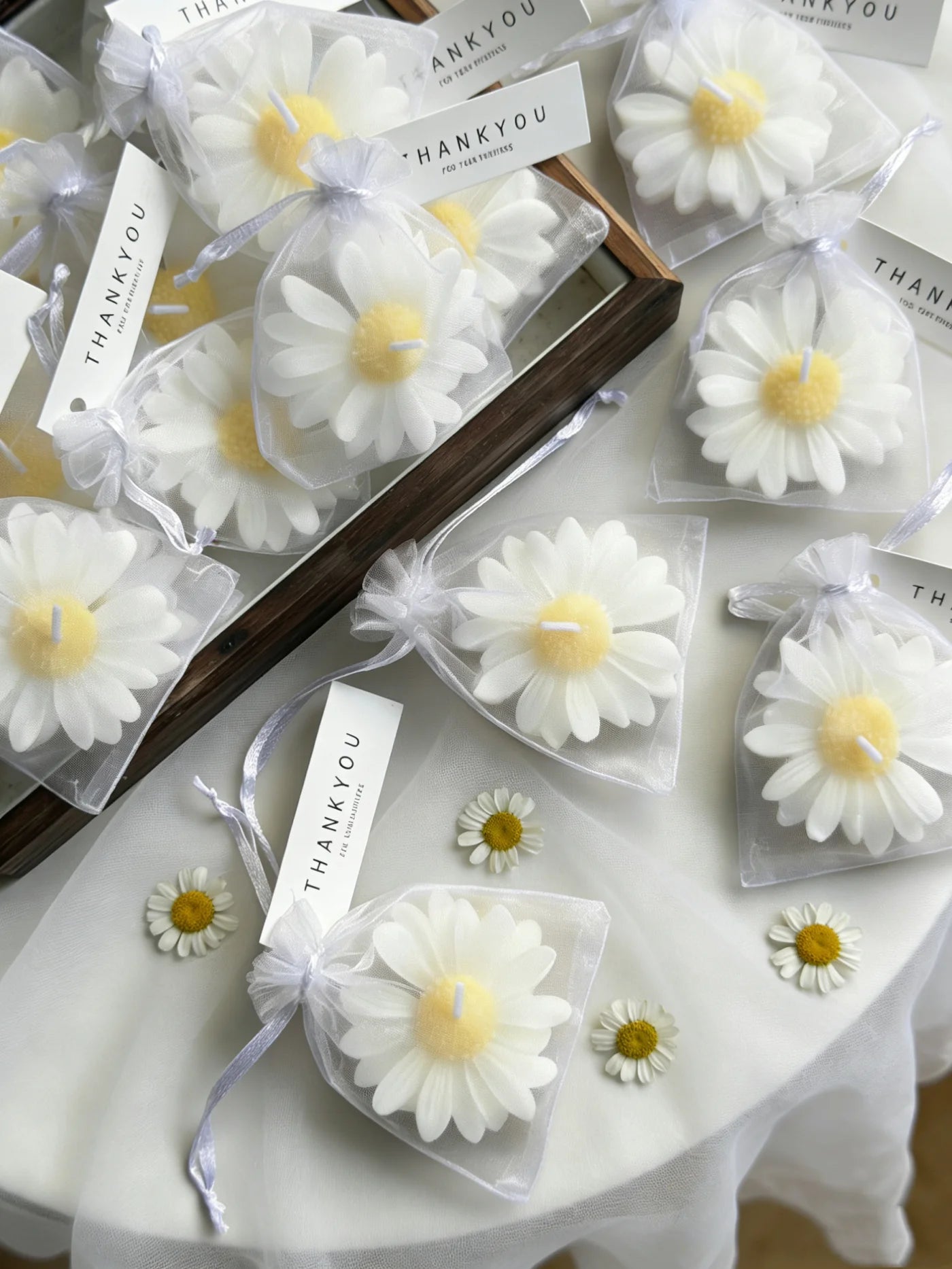 1pc/5pcs/10pcs Daisy Shaped Candles Set - Wedding Favors Gift Basket, Bridal Shower Decor, Scented Soy Wax For Home Fragrance