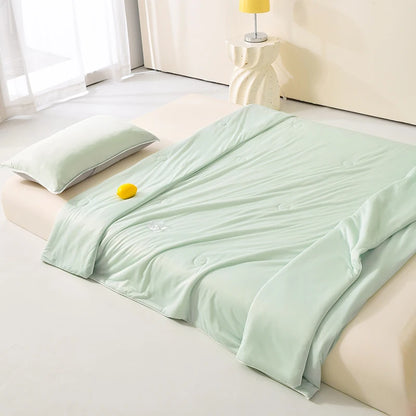 Air Condition Comforter for Summer Pure Color Ice Silk Cooling Blanket Lightweight and Smooth Twin/King Size Cold Quilt