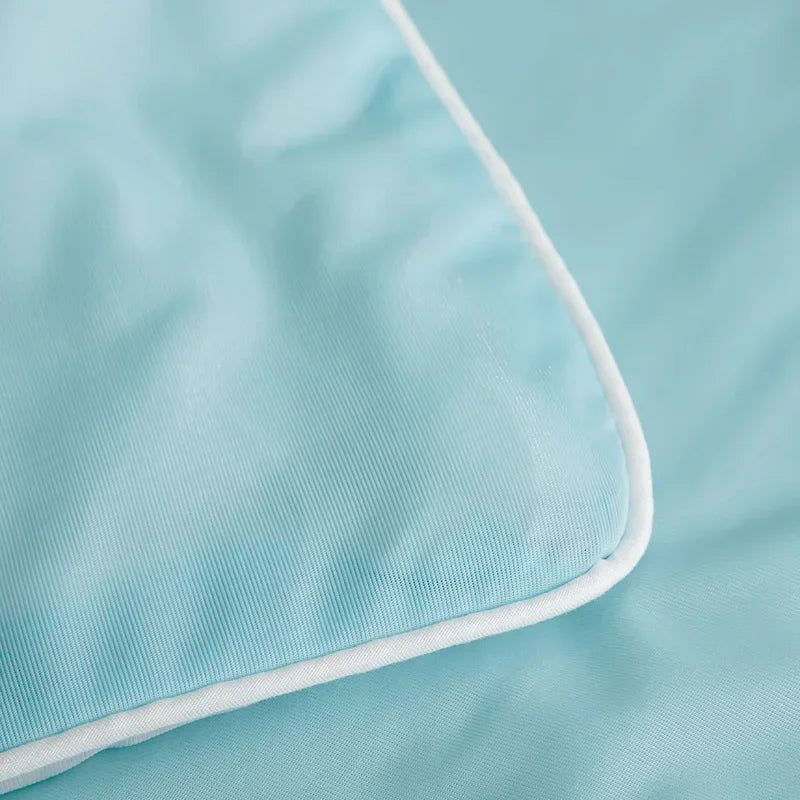 Air Condition Comforter for Summer Pure Color Ice Silk Cooling Blanket Lightweight and Smooth Twin/King Size Cold Quilt